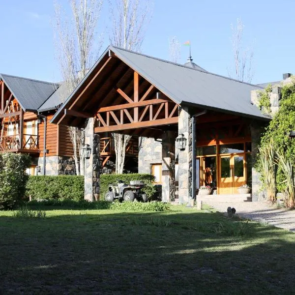 Chamonix Posada & Spa Habitaciones dentro de la posada o Loft con hidromasaje y apartamentos a 300 mts de la posada, hotel em Villa General Belgrano