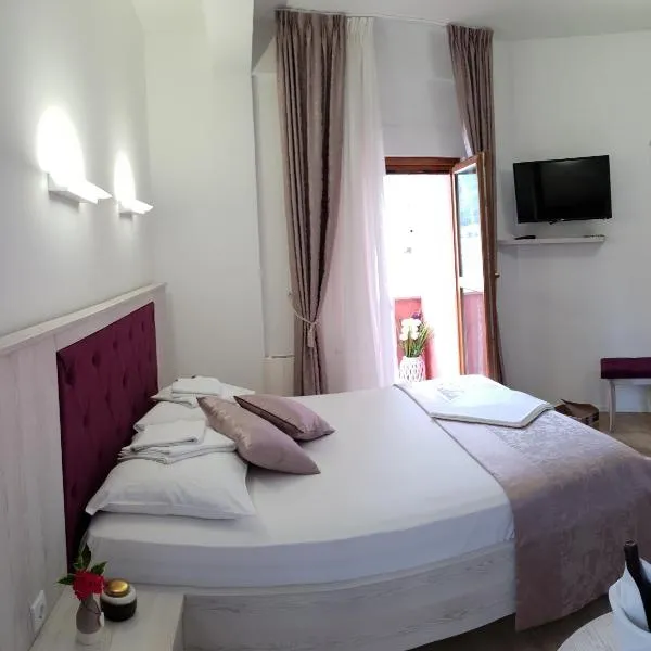 Apis Hotel, hotel v Trebinjah