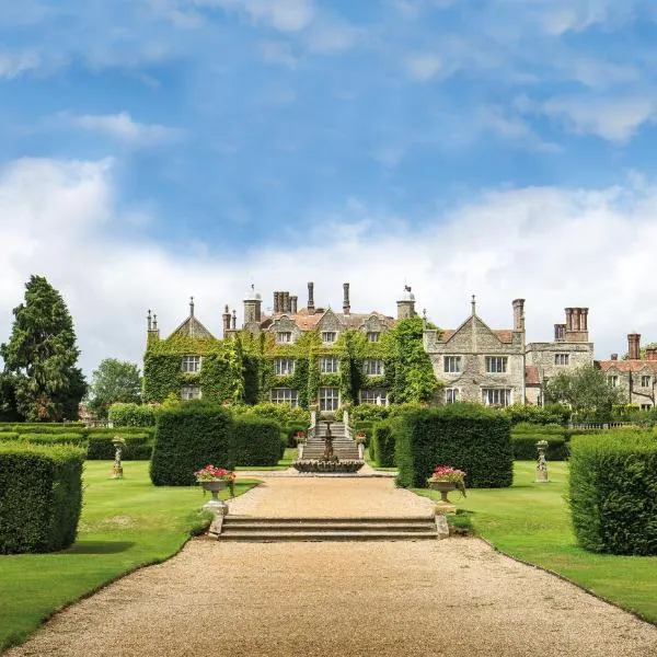 Eastwell Manor, Champneys Hotel & Spa, готель у місті Ашфорд