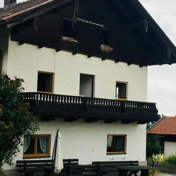 Bauernhaus Dhillon, hótel Bernau am Chiemsee