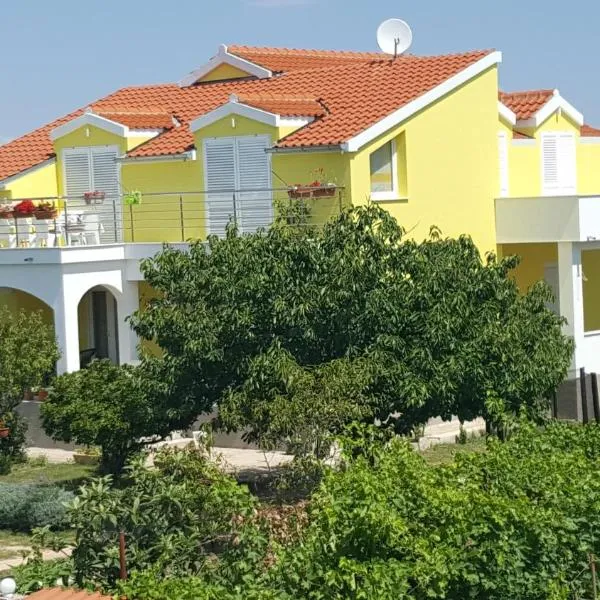 Anđela Home - Krka waterfalls, hotel i Lozovac