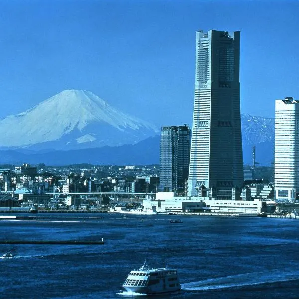 Yokohama Royal Park Hotel: Yokohama şehrinde bir otel