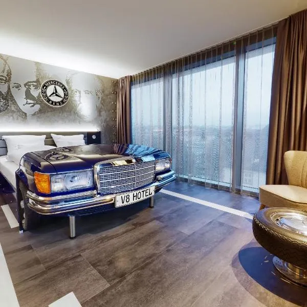 V8 HOTEL Motorworld Region Stuttgart, hôtel à Böblingen