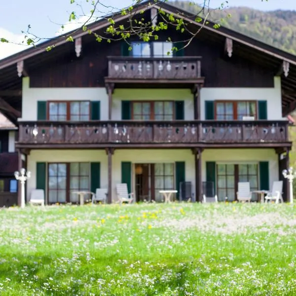 Hotel Bachmair Alpina, hotel u gradu 'Rottach-Egern'