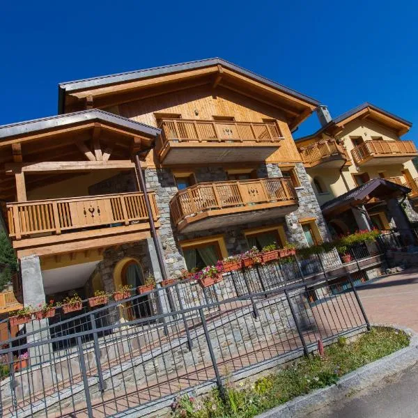 Residence Hotel Raggio Di Luce, хотел в Tonale