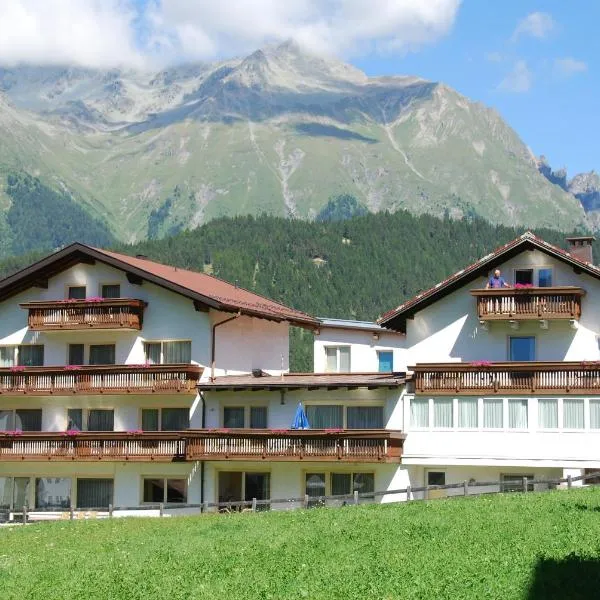 Alpenpension Regina – hotel w mieście Serfaus