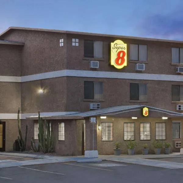 Super 8 by Wyndham Lake Havasu City, hotel em Lake Havasu City