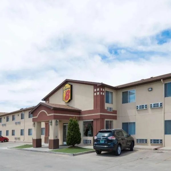 Super 8 by Wyndham Bernalillo, hotel din Bernalillo