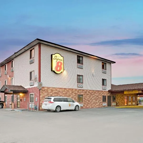 Super 8 by Wyndham Spokane/West, hotel sa Spokane (Washington)