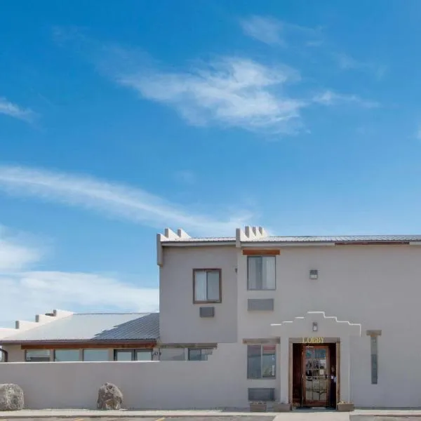 Super 8 by Wyndham Taos: Taos şehrinde bir otel