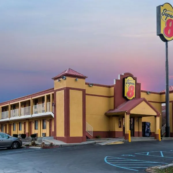 Super 8 by Wyndham Indianapolis-Southport Rd, hotel din Indianapolis