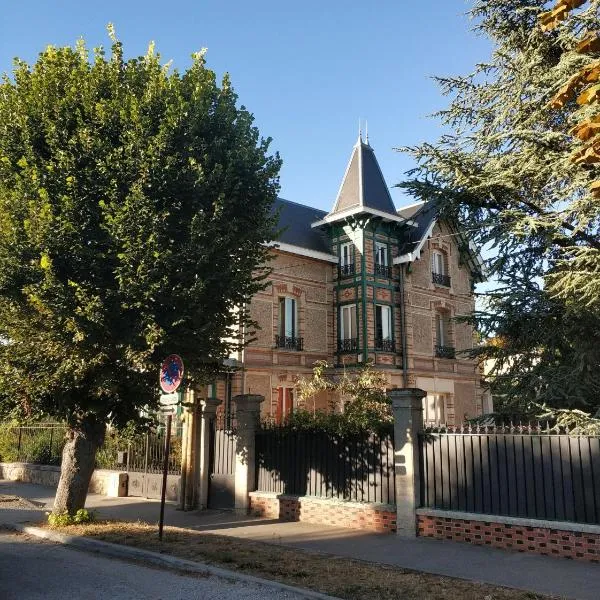 Calme et repos en ville, hotel v mestu Châlons-en-Champagne