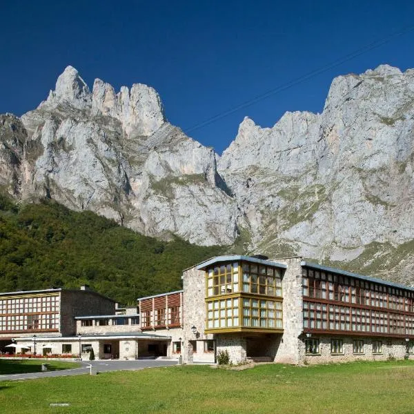 Parador de Fuente Dé, hotel in Caín