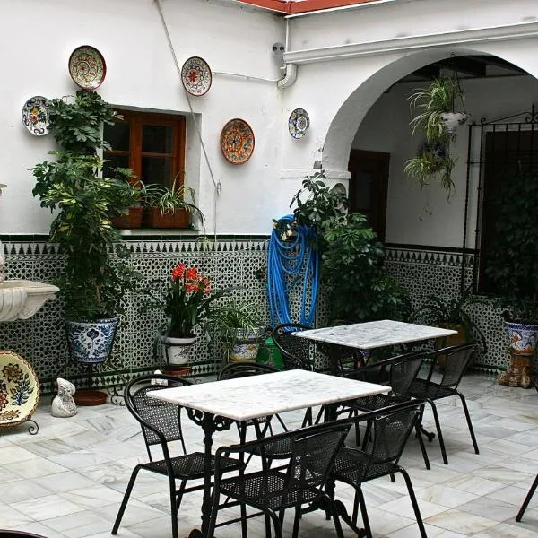 Hostal la Fuente, hotelli kohteessa Córdoba