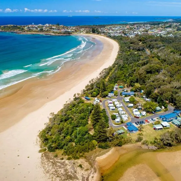 Woolgoolga Lakeside Holiday Park، فندق في كوفس هاربور