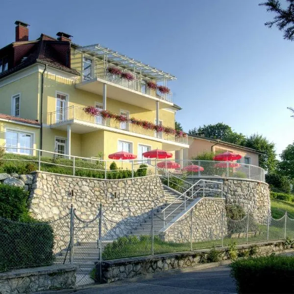 Appartements Schwarzvilla – hotel w mieście Velden am Wörthersee