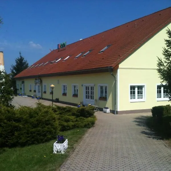 Hotel-Pension Am Mühlberg, hotel di Lubbenau