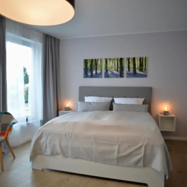 Grey House Apartments Grossbeeren, хотел в Телтов