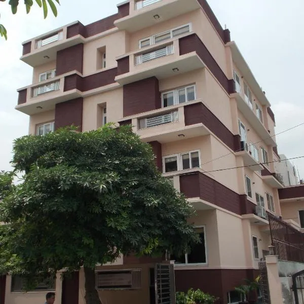 Ahuja Residency Noida, хотел в Ноида