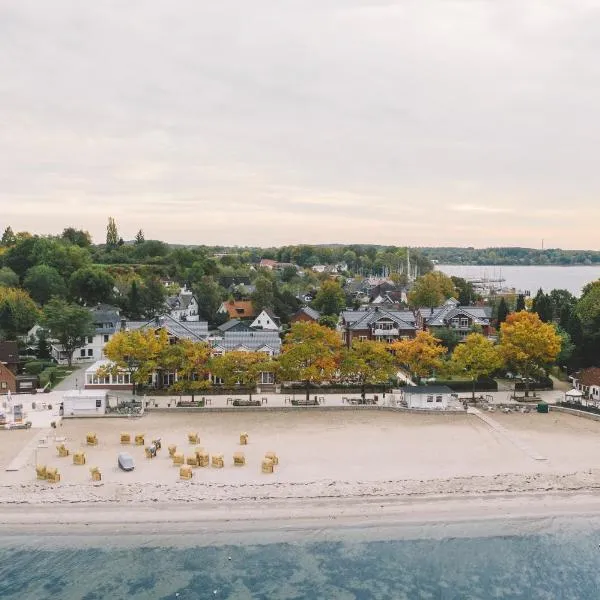 StrandHotel Seeblick, Ostseebad Heikendorf, хотел в Хайкендорф