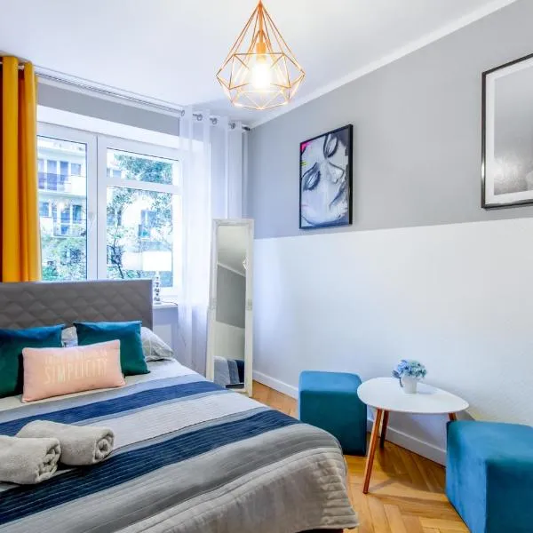 ClickTheFlat Żurawia Street Apart Rooms: Varşova'da bir otel