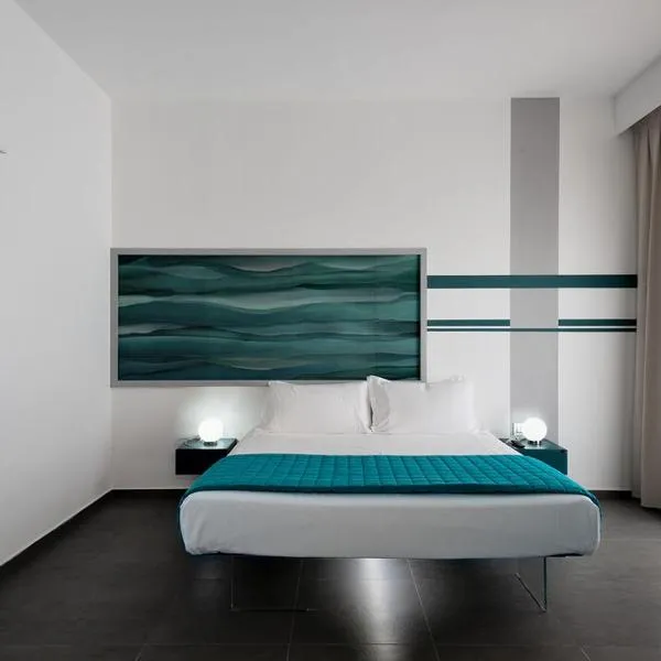 nautilus b&b suite design, hotel em Follonica