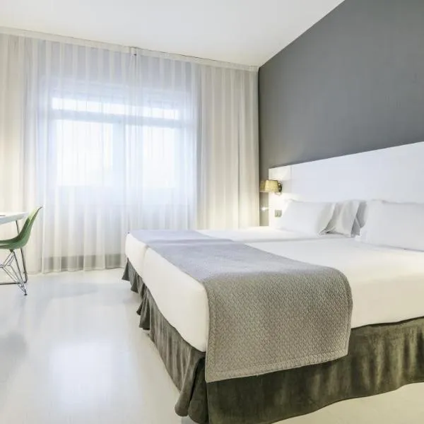 Hotel Ilunion Bilbao, hotel u gradu Bilbao