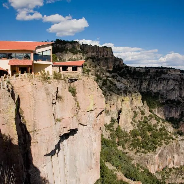 Hotel Divisadero Barrancas, hotel u gradu 'Areponapuchi'