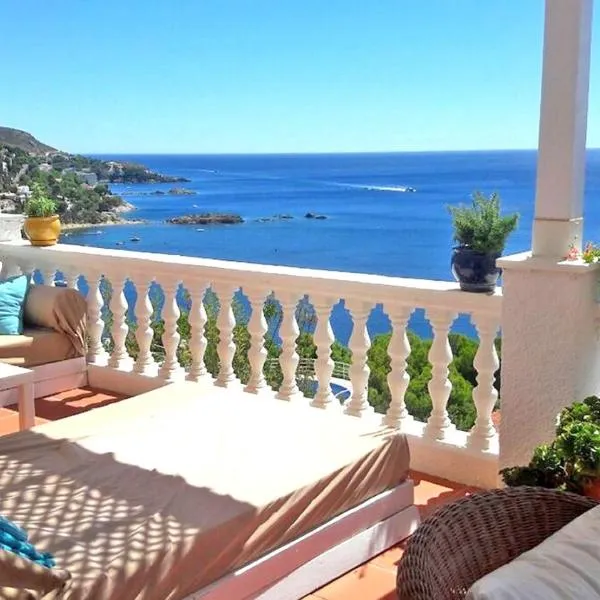 Amazing seaview apartment with terrace & parking - Casa ArteVida, ξενοδοχείο σε Roses