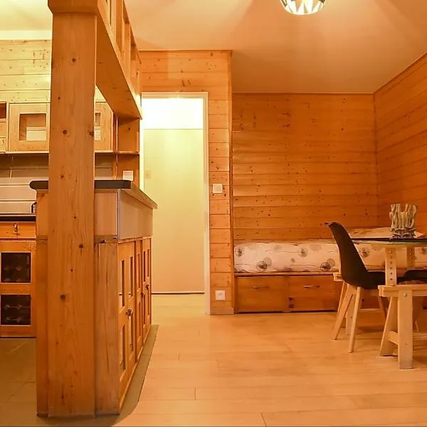 F1 entier Cosy style CHALET Montgeron, Proche Paris, hotel u Parizu