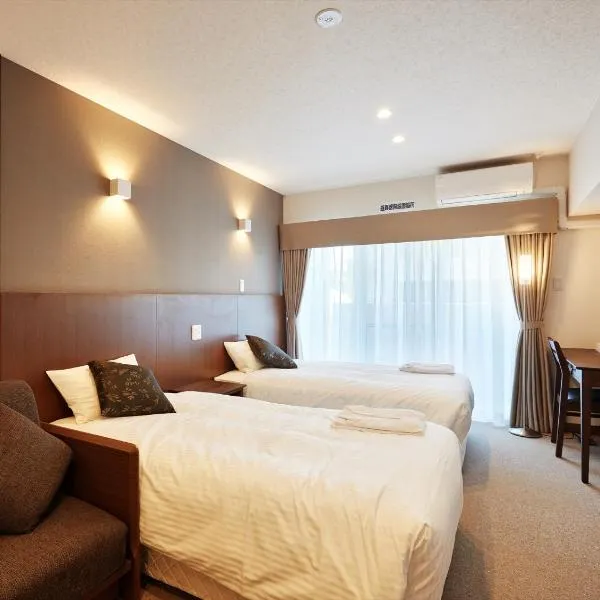 Creass Hotel Tsubogawa Marche, hotel em Naha