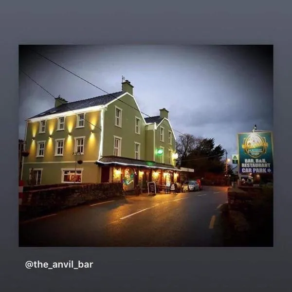 The Anvil Bar B&B, готель у місті Каслмейн