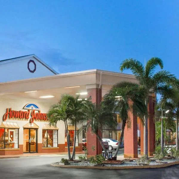 Howard Johnson by Wyndham Ft. Myers FL, hotelli kohteessa Fort Myers