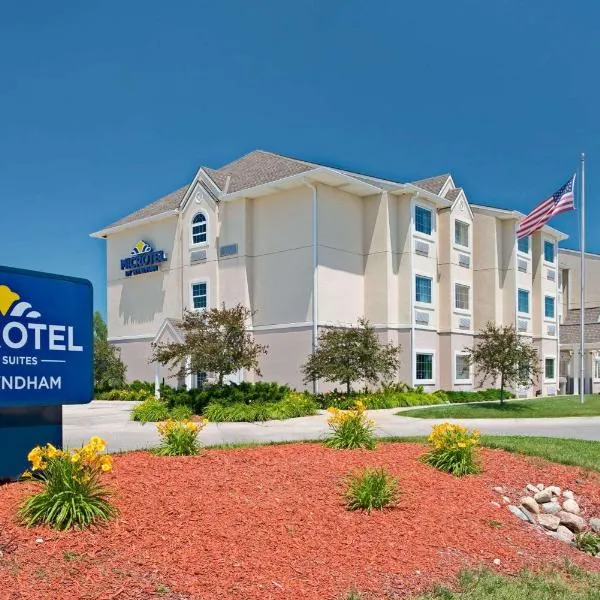 Microtel Inn & Suites by Wyndham Bluffs, hôtel à Council Bluffs