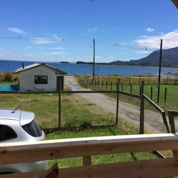 Cabaña frente al mar en Carretera Austral, khách sạn ở Puerto Montt