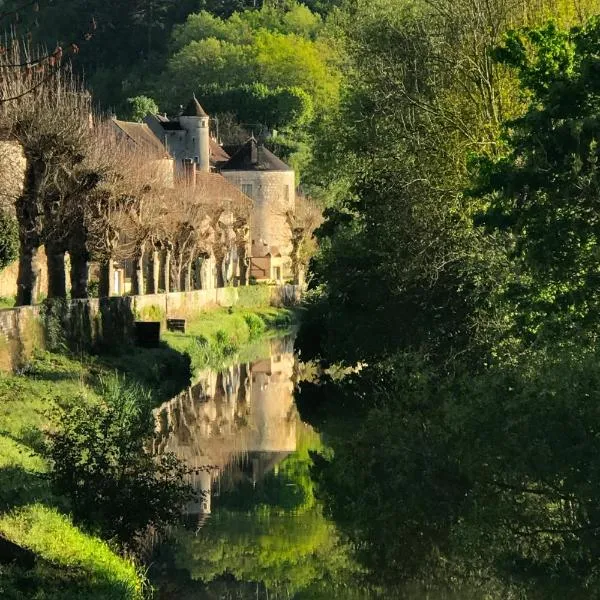 Coté-Serein La Privilège de la Tour Madame, hotel di Noyers-sur-Serein