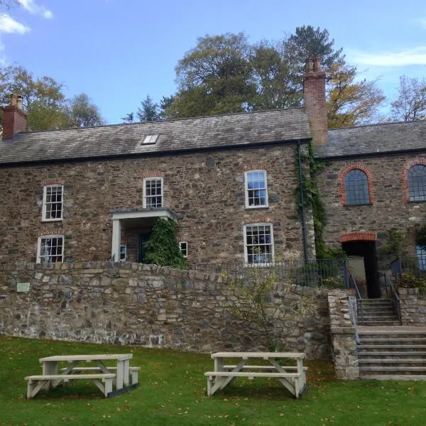 The Farmhouse at Bodnant Welsh Food, hotell i Conwy