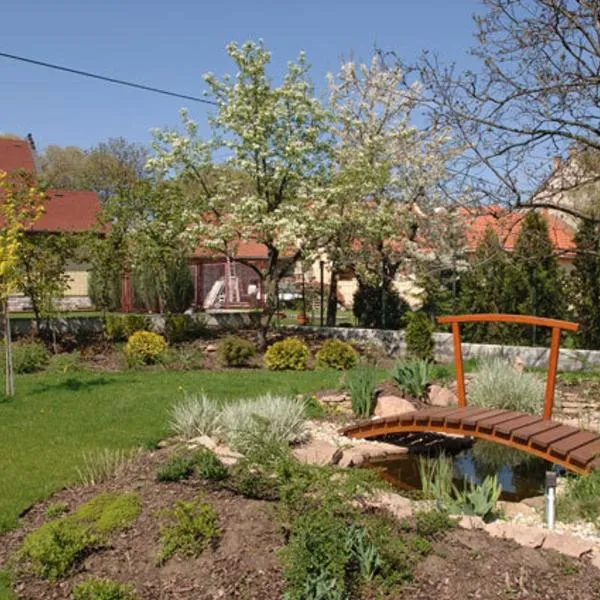 Aranykert Vendégház, hotel v destinaci Eger