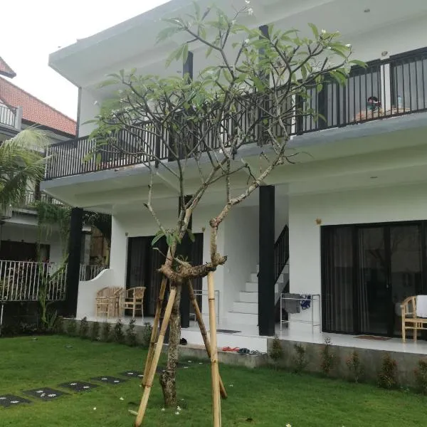 Hello Canggu Homestay，坎古的飯店