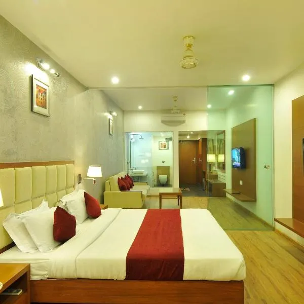 Hotel Aditya, hotell i Raipur