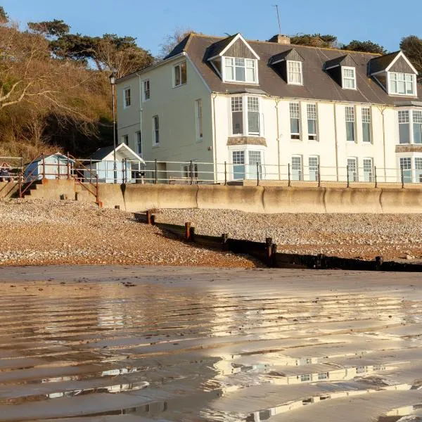 Promenade Apartment with own Beach Hut, hotel u gradu 'Yarmouth'