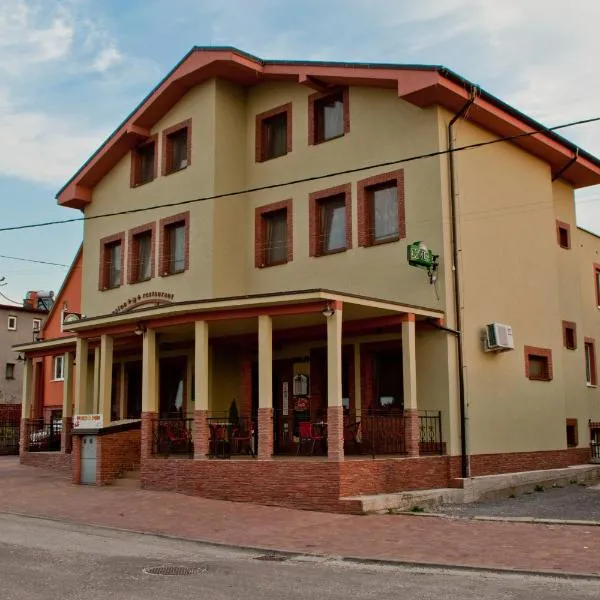 Penzion Kozak B&B, hotell Sebedrazie