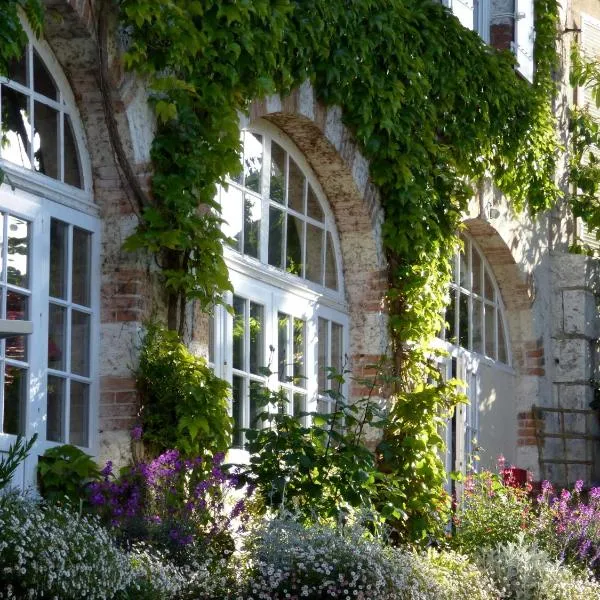 Hôtel La Tonnellerie – hotel w mieście Chambord