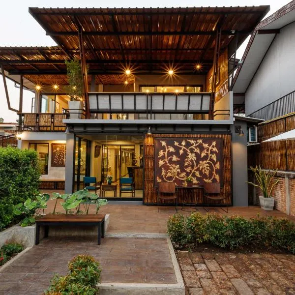 Hostel One Art and Gallery, hotel sa Chiang Mai