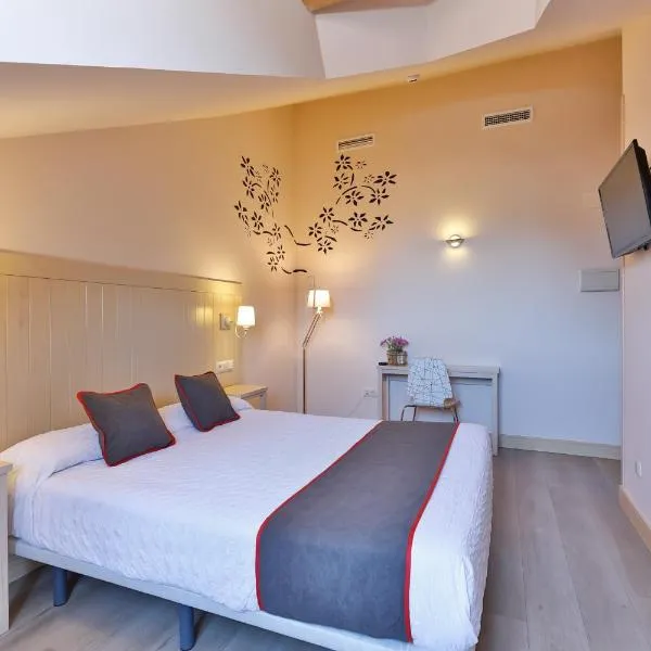 Hostal La Chata by Vivere Stays, hotel i La Granja de San Ildefonso