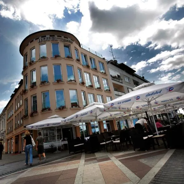 Viesnīca Hotel Savus pilsētā Slavonski Broda