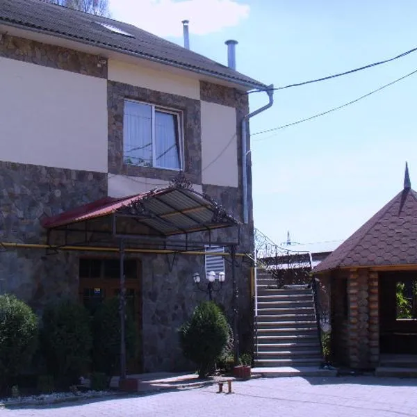 Dvorik, hotel u gradu Černivci