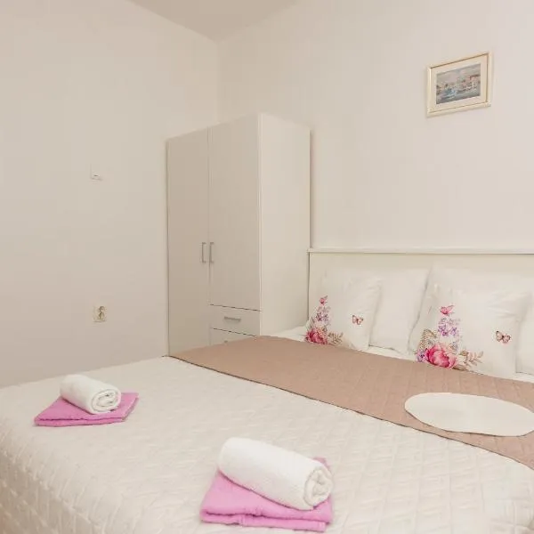 Apartmani Sol, отель в Макарске