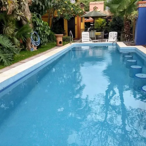 Casa de Como, hotel di Ajijic