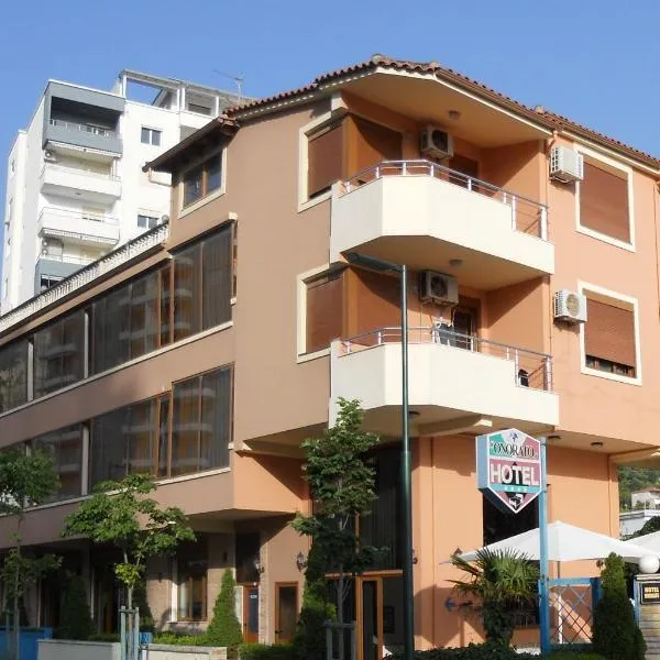 Onorato Hotel, hotel u Valoni